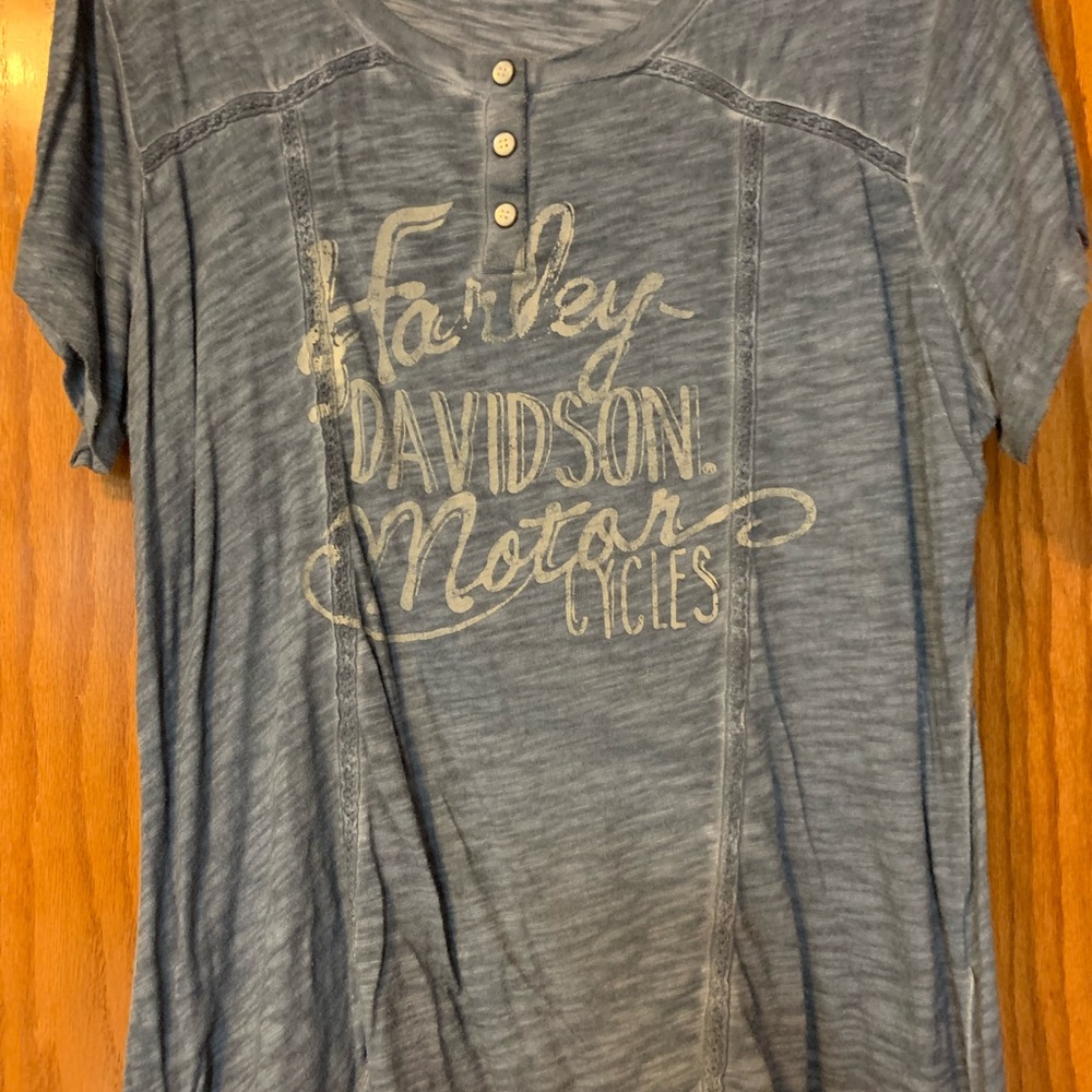 Women’s Harley Davidson shirt size Large